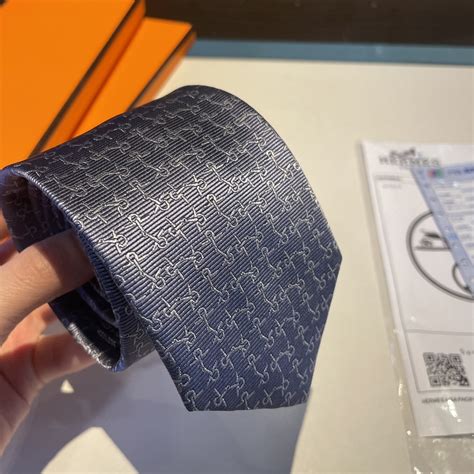 fake hermes style ties - how to identify a Hermes tie.